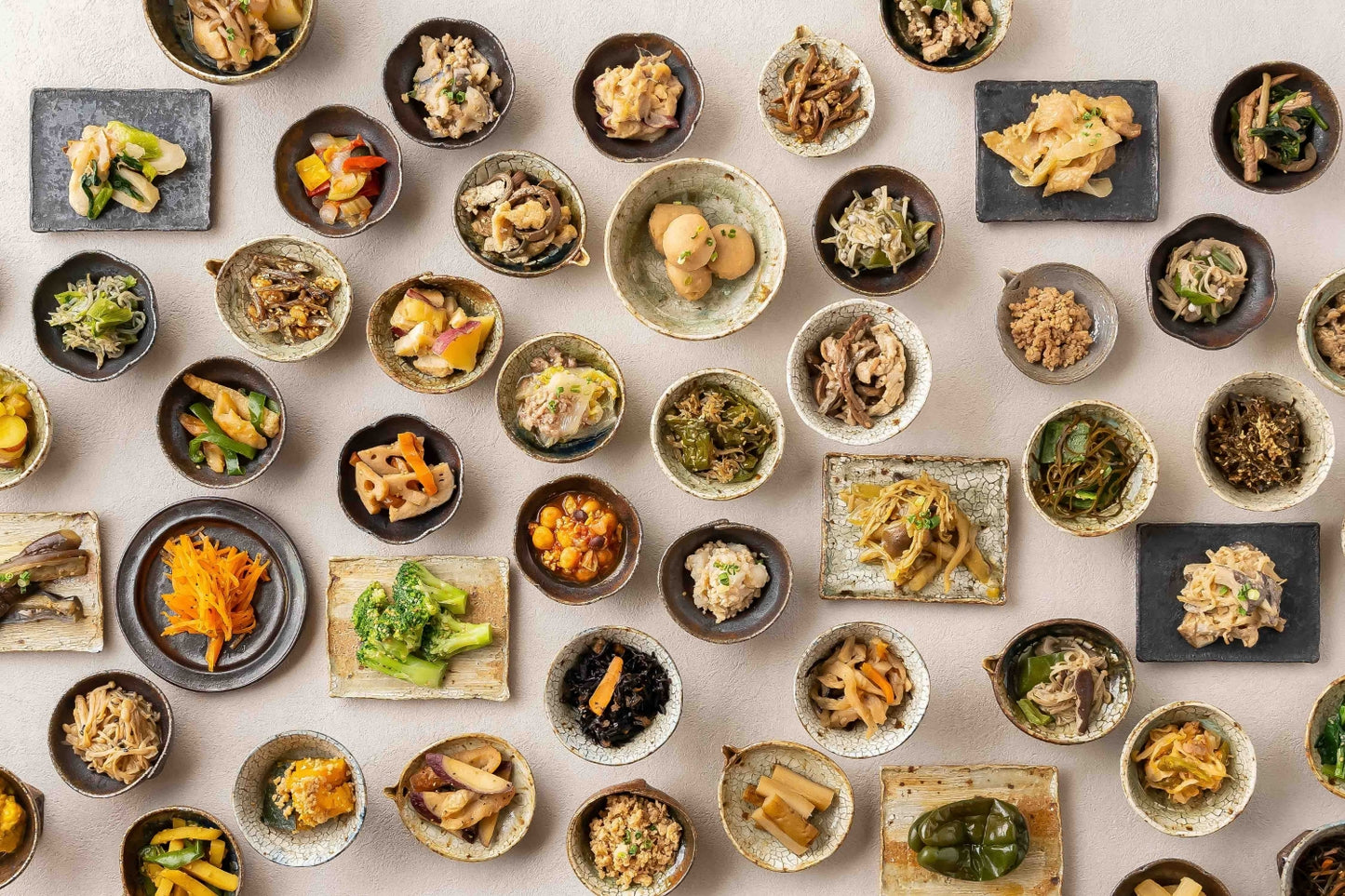 主菜6品と副菜12品のセット